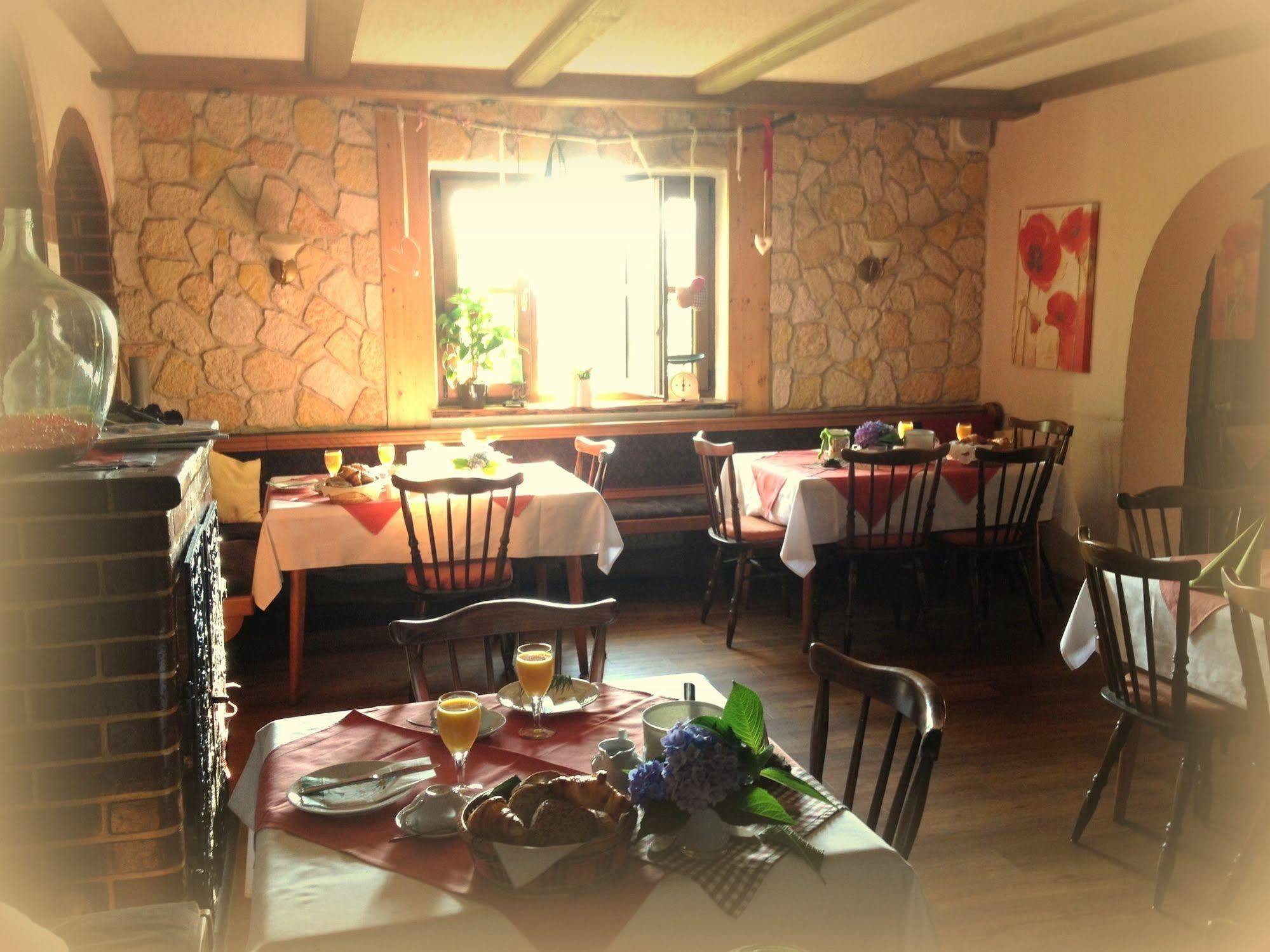 Antjes Schmankerlhotel Und Restaurant Tröstau Kültér fotó
