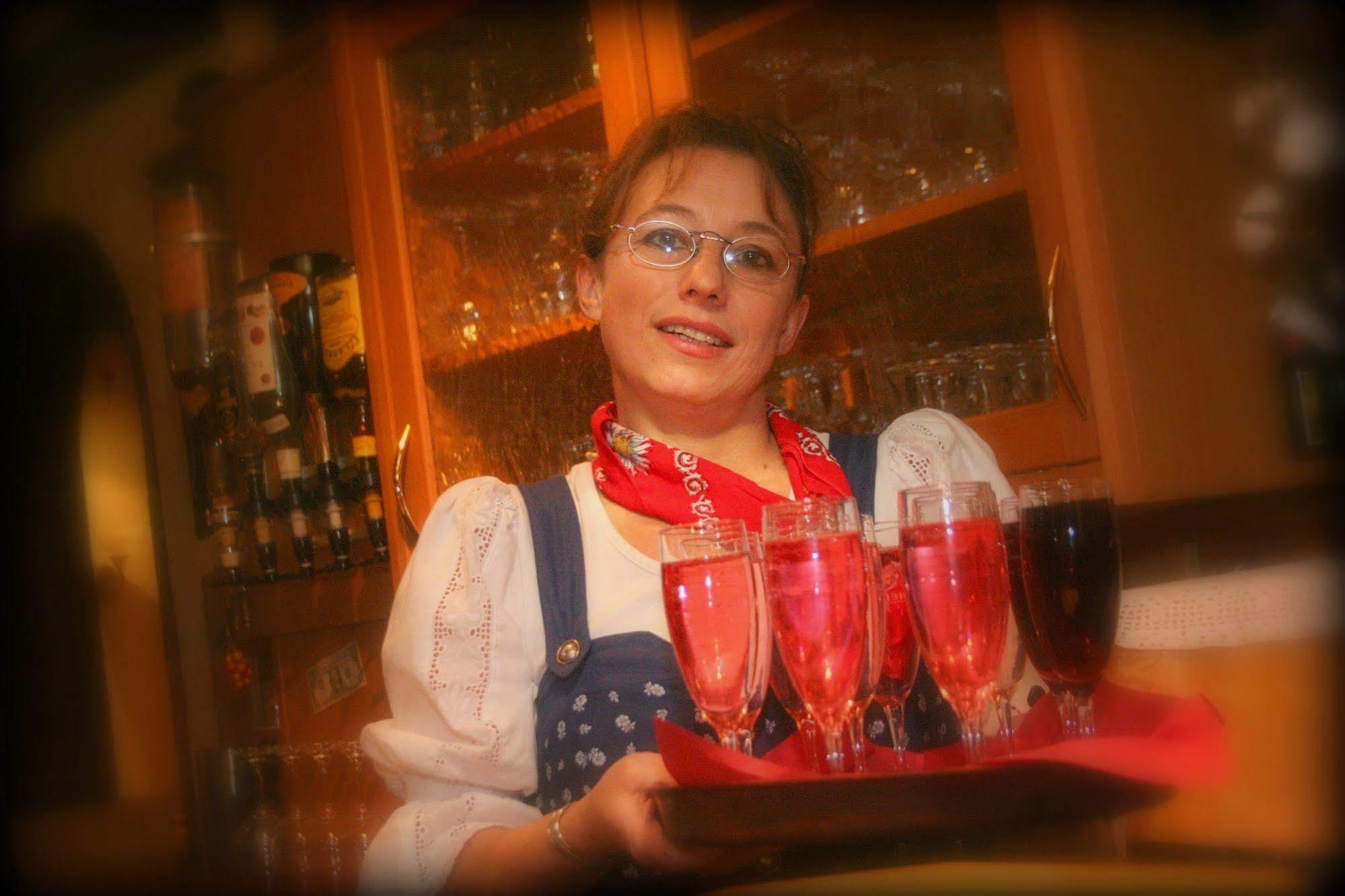 Antjes Schmankerlhotel Und Restaurant Tröstau Kültér fotó